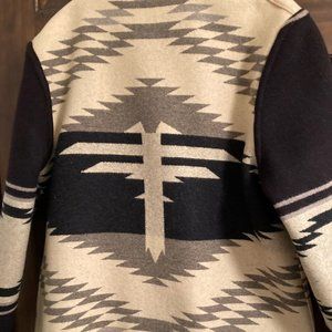 Pendleton Brand, 100% Wool Navajo Water Blanket Coat Women's Size Large